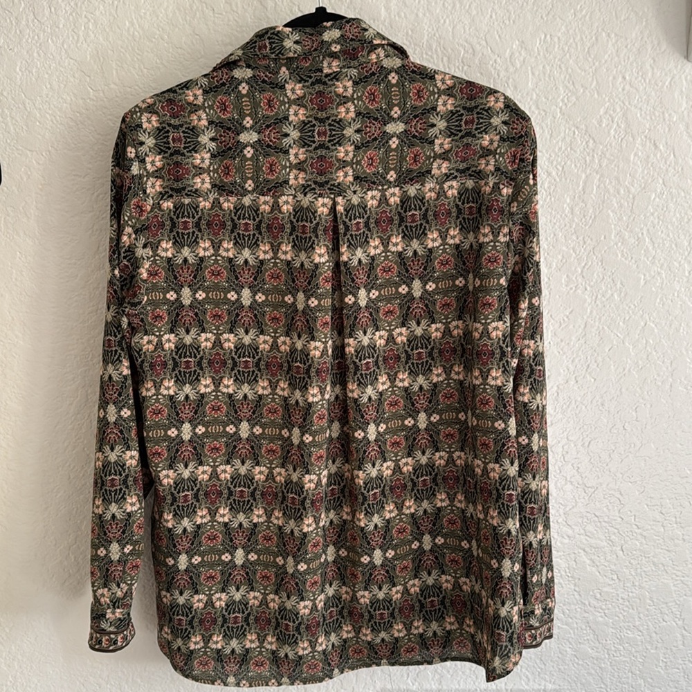 Max studio split button neck collared top - Picture 4 of 5